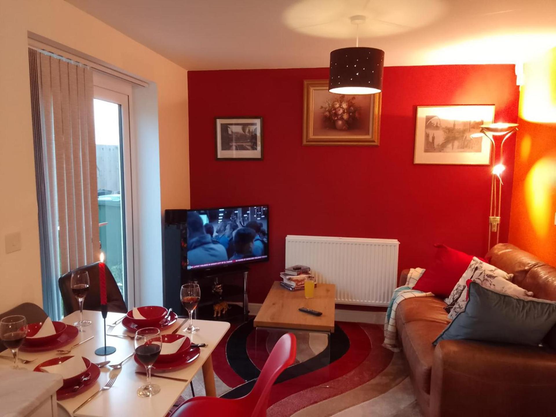 Ideal Home & Cottage Inviting 4 Bedroom Apartments Walsall Exterior photo