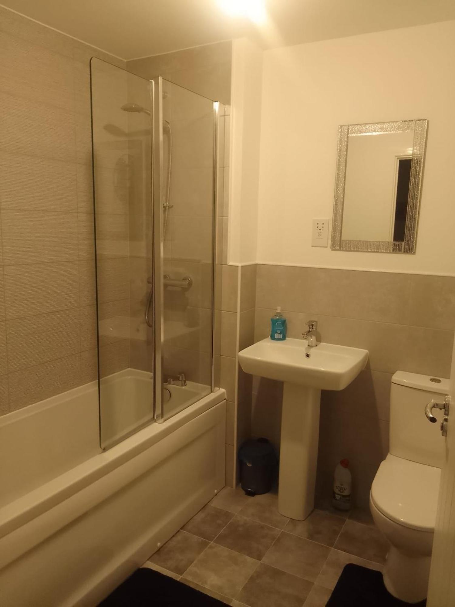 Ideal Home & Cottage Inviting 4 Bedroom Apartments Walsall Exterior photo